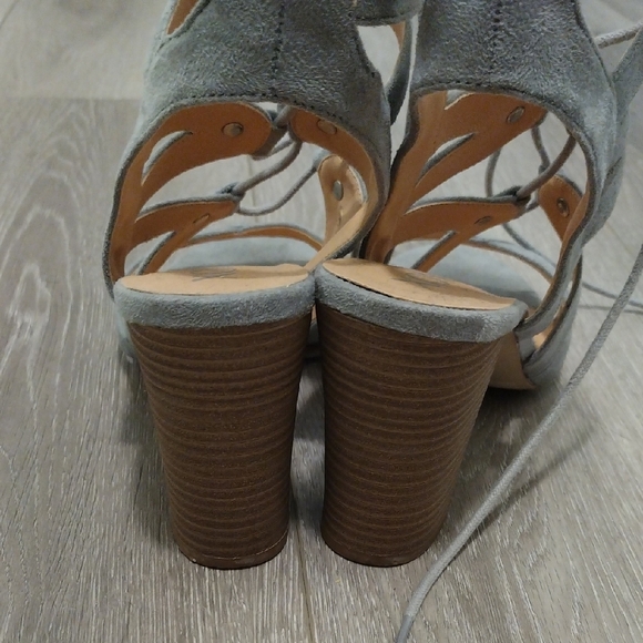 XOXO Balta Gray Strappy Heels - Picture 8 of 17